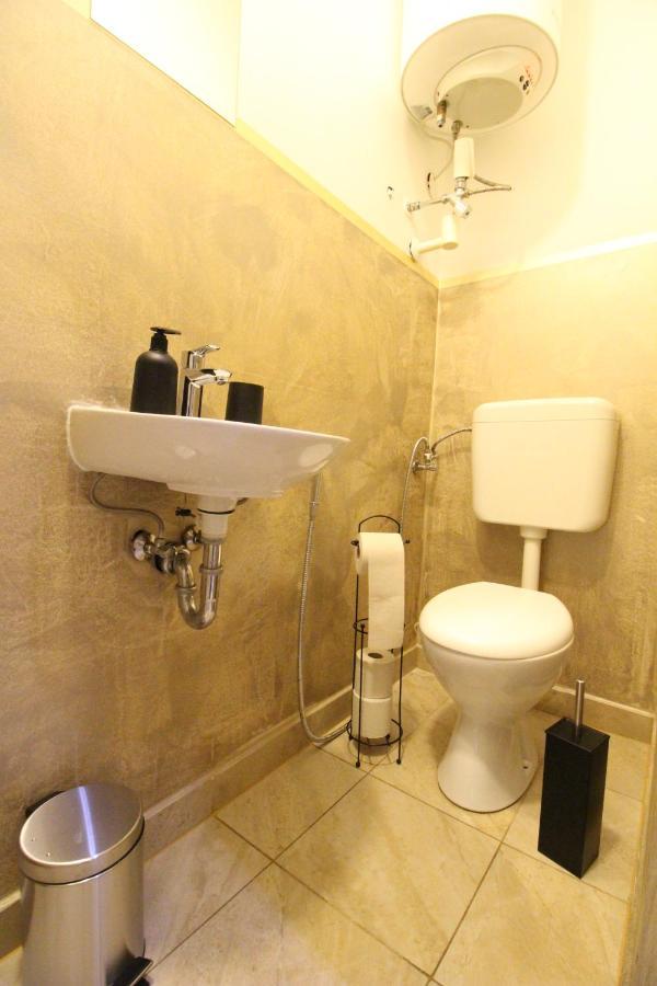 Private Quad Bedroom With Bathroom Rf3 Wien Exterior foto