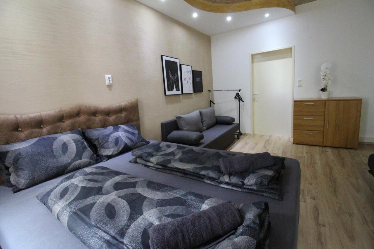 Private Quad Bedroom With Bathroom Rf3 Wien Exterior foto